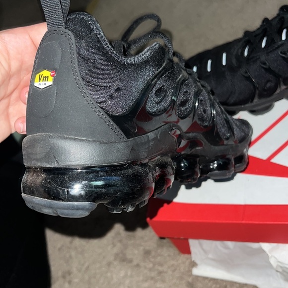 Nike Air VaporMax Triple Black - Picture 2 of 11